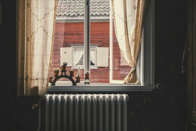 Comment réduire efficacement sa consommation de chauffage cet hiver 2025